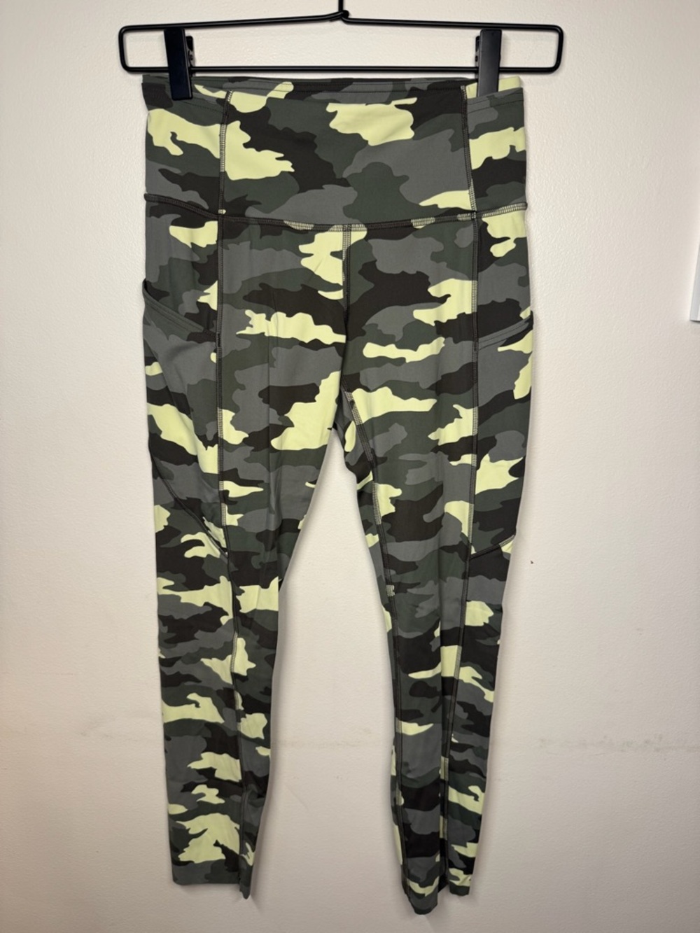 Lulu Fast&Free Tight 25" *Non Reflective Nulux
Heritage 365 Camo Crispin Green